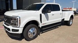 2025 Ford F-450 Super Duty Platinum