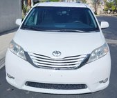 2015 Toyota Sienna LE