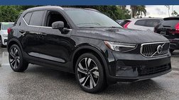2023 Volvo XC40 B5 Plus Bright Theme