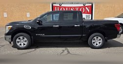 2017 Nissan Titan SV