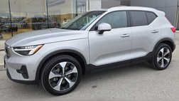 2025 Volvo XC40 B5 Plus Bright Theme