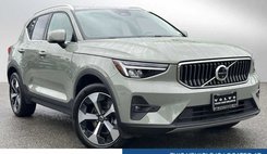 2025 Volvo XC40 B5 Plus Bright Theme