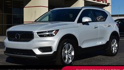 2022 Volvo XC40 T5 Momentum