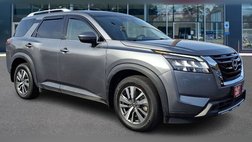 2023 Nissan Pathfinder SL