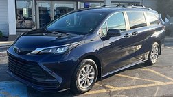 2024 Toyota Sienna LE 8-Passenger