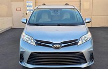 2020 Toyota Sienna LE 7-Passenger FWD with Auto-A