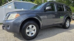2012 Nissan Pathfinder LE