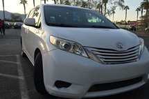 2016 Toyota Sienna LE