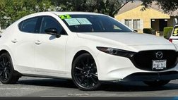 2022 Mazda MAZDA3 Premium