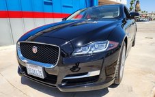 2016 Jaguar XJ R-Sport