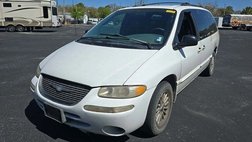 2000 Chrysler Town and Country LX