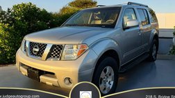 2005 Nissan Pathfinder SE