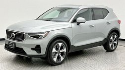 2025 Volvo XC40 B5 Core Bright Theme