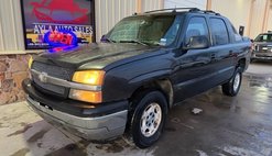2005 Chevrolet Avalanche LS Sport Utility Pickup 4D 5 1/4 ft
