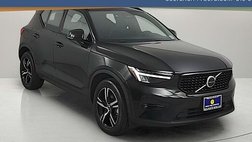2023 Volvo XC40 B5 Plus Dark Theme