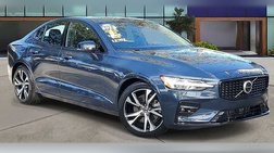 2023 Volvo S60 B5 Plus Dark Theme