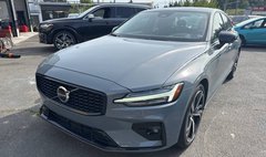 2024 Volvo S60 B5 Core Dark Theme