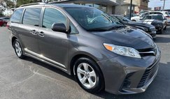 2018 Toyota Sienna LE