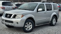 2011 Nissan Pathfinder LE