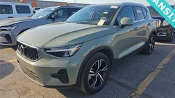 2025 Volvo XC40 B5 Core Bright Theme
