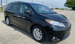 2017 Toyota Sienna XLE 7-Passenger Auto Access Seat