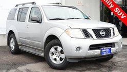 2008 Nissan Pathfinder SE