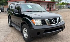 2006 Nissan Pathfinder LE 2WD
