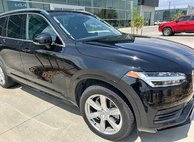 2021 Volvo XC90 T6 Momentum 6-Passenger