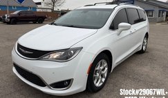 2017 Chrysler Pacifica Touring-L Plus