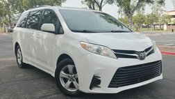2018 Toyota Sienna LE