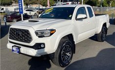2022 Toyota Tacoma TRD Sport
