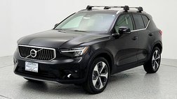 2023 Volvo XC40 B5 Ultimate Bright Theme