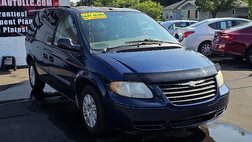 2006 Chrysler Town and Country Base