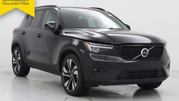 2023 Volvo XC40 B5 Plus Dark Theme