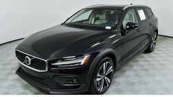 2024 Volvo V60 Cross Country B5 Plus