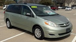 2010 Toyota Sienna LE 8-Passenger