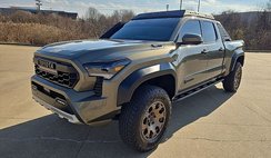 2024 Toyota Tacoma Trailhunter HV