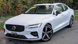 2024 Volvo S60 B5 Core Dark Theme