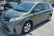 2020 Toyota Sienna LE 8-Passenger