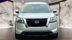 2022 Nissan Pathfinder SV