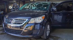 2013 Volkswagen Routan SE