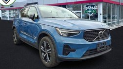 2024 Volvo XC40 Core