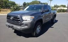 2016 Toyota Tacoma SR