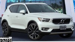 2022 Volvo XC40 T5 Momentum