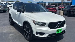 2022 Volvo XC40 T5 R-Design
