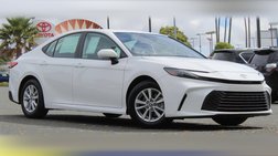 2025 Toyota Camry Hybrid LE