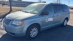 2010 Chrysler Town and Country LX