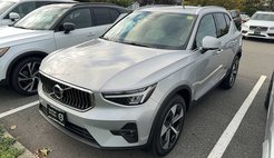2024 Volvo XC40 B5 Plus Bright Theme