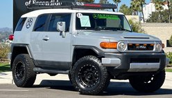 2014 Toyota FJ Cruiser Base