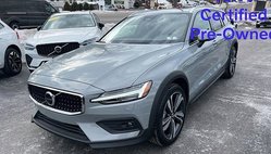 2025 Volvo V60 Cross Country B5 Plus